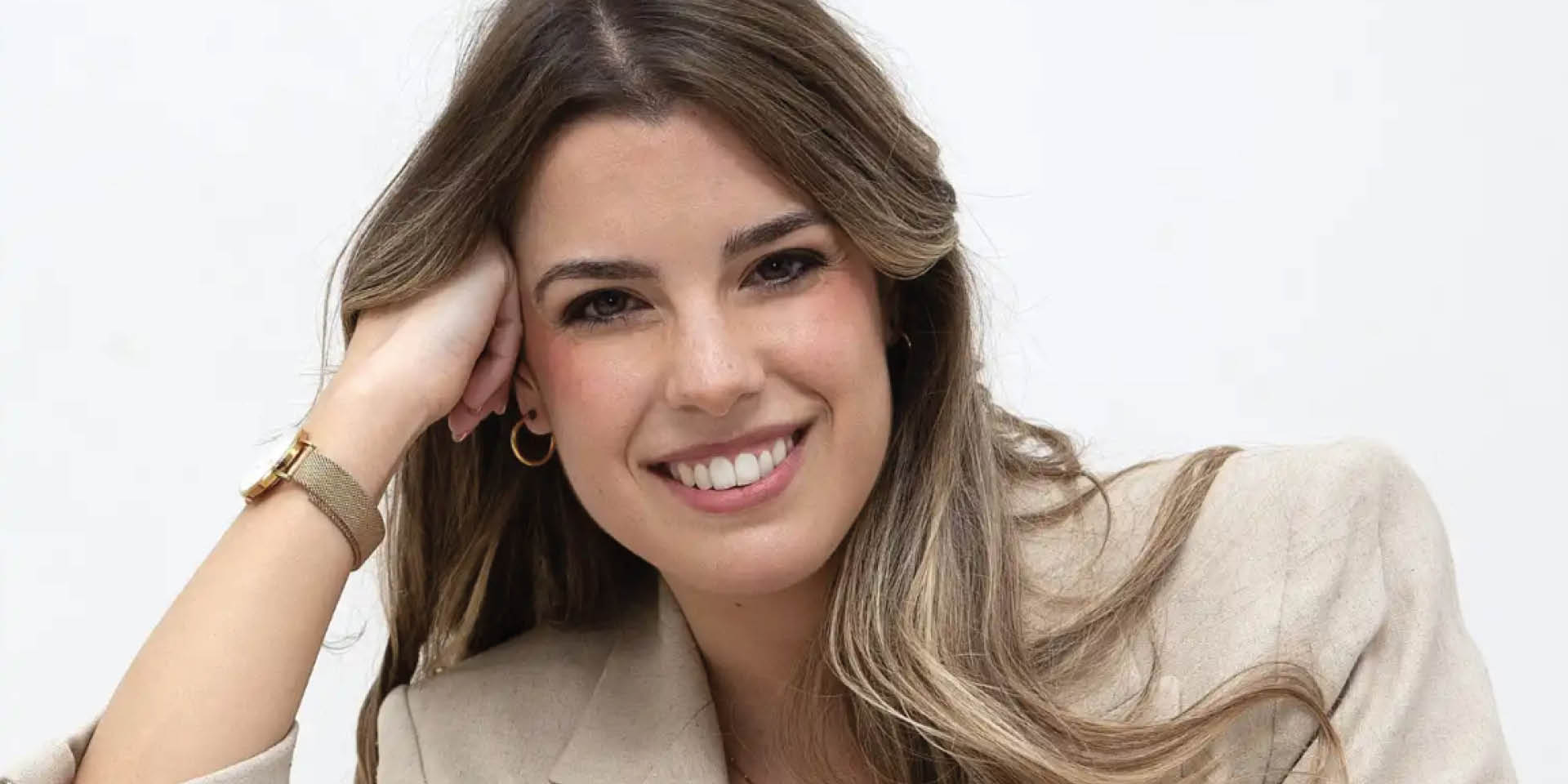 Disfruta del Club de Lectura de febrero con Laura Portas y su nuevo libro 'El palacio del agua'